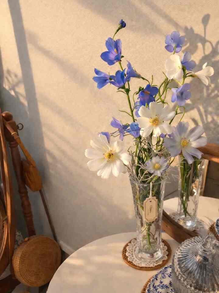 私のブティックで花を担当している⚘️

#調和インテリア 
#ドレスルームインテリア 
#ヴィンテージ