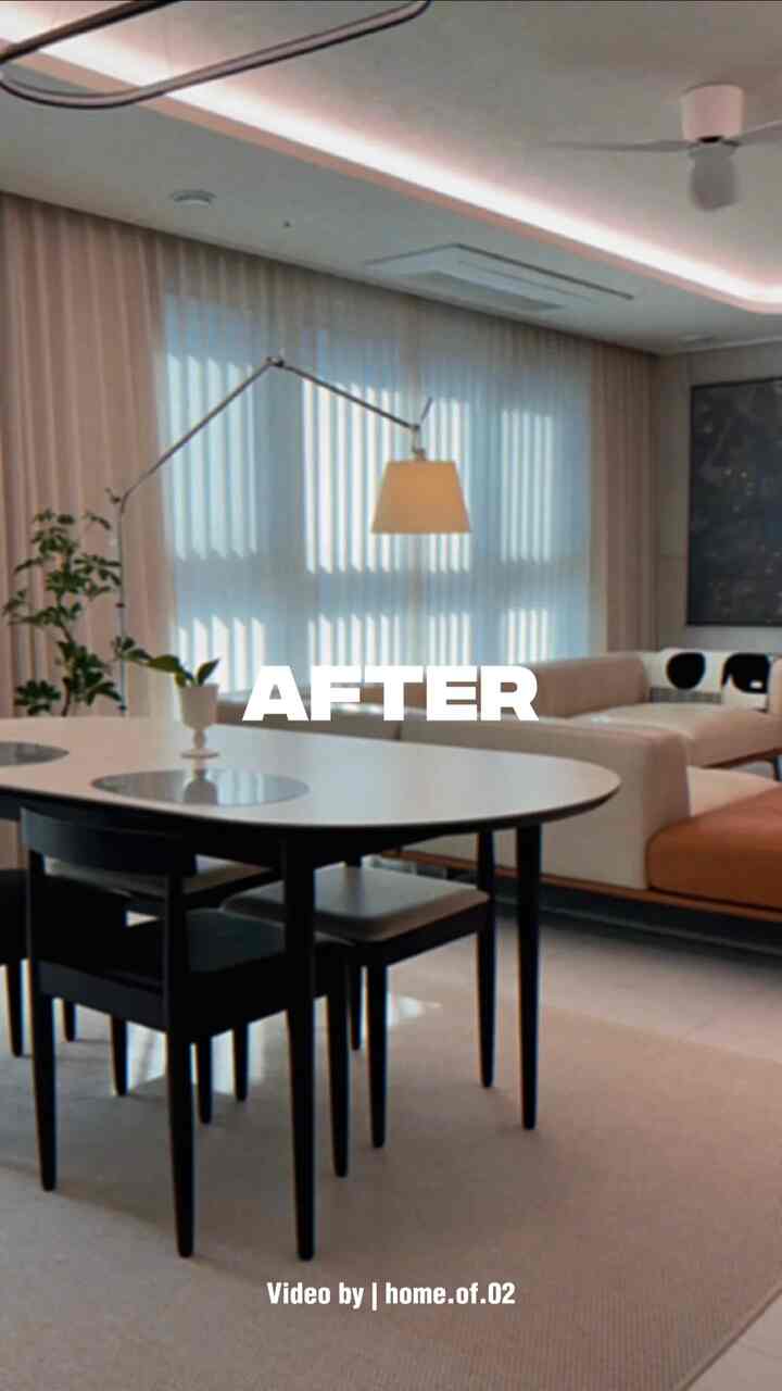 アルファルームの壁が1つなくなっただけですが、リビングルームが変わりました✨️

あいまいに残るアルファルーム、
部屋に書くには足りず、ただ置くにはもったいないですか？
大胆に壁を取り除き、リビングルームに接続しました。
空間活用度がはるかに高くなりました！

ダイニング+マルチスペースとして活用中です。
ソファの後ろに6人用のテーブルを置く
並んで座って映画を見て食事
「シネドシェフ」のような空間にもなったり、
時々ホームカフェ、ホームパーティーまで
状況に応じていろいろ書いてますよ👏🏻🤍

＃アルファルームインテリア#アルファルーム解体 #アルファルーム #アパトリモデリング 