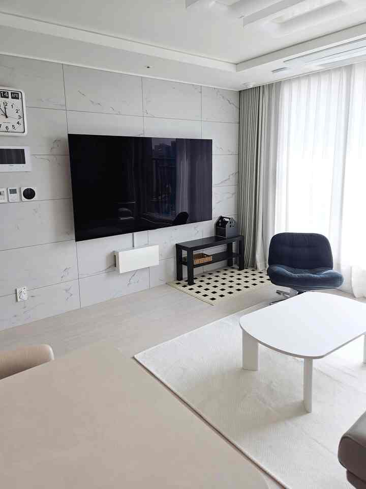  #모던인테리어 &ホワイト #우드인테리어 #주방인테리어 #정리수납 #타워형 #거실러그 #이케아티비장 #블랙인테리어 #주방정리 #거실인테리어 #2  #셋탑박스정리 #티비선정리 