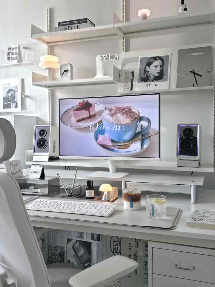 今日の天気は暑いですね〜氷でいっぱいのレモンエイドとラテを作って食べました。

耐熱ガラスなので冷たい飲み物はもちろん暖かい飲み物まで気軽に使えて370mlのゆったりとした容量なのでゆったりと楽しむのにもぴったりです。
＃カップ＃耐熱ガラスカップ＃ホームカフェカップ＃カップおすすめ＃マグカップ＃ガラスカップ＃デスク飾り＃デスクテリア＃ホームオフィス＃デスクインテリア＃デスク用品＃デスクセット＃ダートコレクティブ＃鉄テリア＃内装＃マイホーム 
