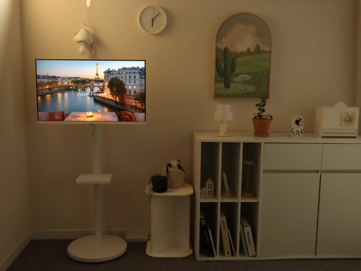 short form carousel card thumbnail