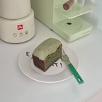 맛있는 파운드케이크 맛집을 찾았어요
부산의 소사베이커리!

택배 주문해서 집에서 먹는데
이쁜 접시에 먹으면 훨씬 맛있쥬🫶


#예쁜템최고야 #콘수프기록집 #온더테이블 #온더플레이트 #디저트접시 #디저트타임 #디저트플레이트 #커피머신 #커피타임 #커피존 #커피테이블 