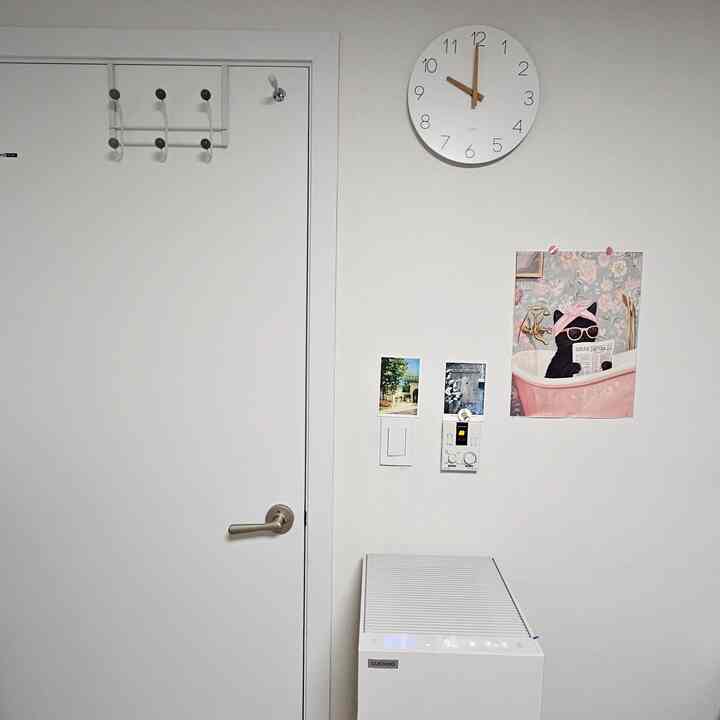 ＃インテリアノウハウ＃寝室

寝室の中の空間
きれいに白で＃トーン飲んでいますㅎ

真ん中 
私は色感が好きです。
かわいい＃はがきと＃ポスターを貼りました。
めちゃくちゃいいですねㅎ

#メイド 
#おはよう 
＃お会いしましょう
#サリムテム
#サリムサル
＃今日のワンシーン
#今日のカット
