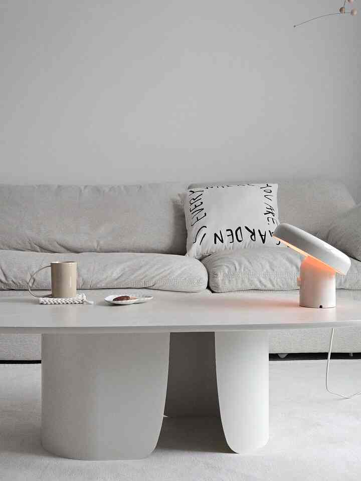 #오늘의우리집 #콘수프기록집 #예쁜템최고야

A lazy holiday all day long 🤍

Healing with a leisurely coffee time in the afternoon

Very satisfied with the table I bought as a home accent :)

#SofaTable #거실인테리어 #커피타임