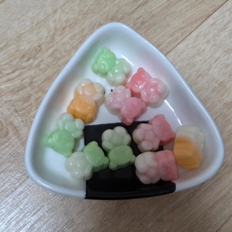 겉은 말랑한 젤리, 속은 폭신한 마시멜로가 들어있는 제품
달콤한 과일향과 부드러운 단맛이 특징
쫀득함과 폭신함을 동시에 느낄 수 있는 독특한 식감
귀여운 판다 모양으로 보는 재미까지 있음
www.instagrem.com/dalove04
#맞팔환영 
#콘수프기록 #콘수프기록집 #콘수프필름 #콘수프챌린지 #오늘의기록 #오늘의식탁 #오늘의집 #오늘의기록챌린지 #호스트챌린지 #오늘의가든 #오늘장면한컷 
🐼 먹방 스타일 맛표현
"한입 베어 무는 순간 쫀득한 젤리가 먼저 씹히고, 뒤이어 폭신한 마시멜로가 입안 가득 퍼집니다. 달콤한 과일향이 은은하게 올라오면서 부드럽게 녹아내려 마치 구름을 먹는 듯한 식감! 귀여운 판다 모양 덕분에 먹는 재미까지 더해지는 간식
#츄파춥스 #츄파춥스플러피판다 #젤리 #신상젤리
https://www.youtube.com/@dalove04
#구독좋아요부탁드려요 
https://influencers.coupang.com/s/oioi4390
#프로필링크많관부 #신상 #신상기록 #선팔댓글후맞팔 #꿀정보 #가볼만한곳 #기록하기 #추천템 #추천해요 :D❤︎ #이쁜것 #귀여운것 #맛집 #맛집추천👍
https://link.inpock.co.kr/oioi4390