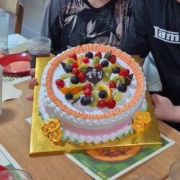 #생일파티 #생일케이크 #미스터피자 #아들생일 #외식 #피자
아들생일이라 외식,
모두가 입이 즐거운 시간 ㅎㅎ