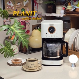 아침 저녁으로 선선해진 날씨 때문인지
깔끔하게 내려진 드립커피가 생각나는 요즘 ☕️
플랜잇 대용량 드립 커피메이커로
향긋한 홈카페 제대로 즐기고 있어요!
감각적이고 트랜디한 디자인과 
취향을 고려한 3단계 커피추출로
아메부터 라떼까지 제대로 즐길 수 있는
갓벽한 커피수혈템 🥤🥧
1500ml의 대용량과
최대 2시간의 보온 기능으로
집에 손님이 많이 왔을때도
정말 유용하게 사용 할 수 있답니다 ✨️
#가정용커피머신 #드립커피머신
#플랜잇커피머신 #홈카페존 #대용량커피머신
#현명한소비 #콘수프기록집 