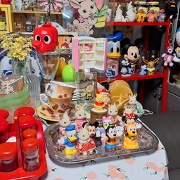 #오늘의가든 #예쁜템최고야 #콘수프기록집 #코끼리물뿌리개 #실버트레이 #실바니안패밀리 #레트로양념통 #도라에몽 #도달드넉 #미키마우스 #포크세트 #일본식그릇 #소품샵 #소품맛집 #패브릭포스터 #소품좋아 #외국기념품 #엽서꾸미기 #팔로우 #맞팔해요 #함께소통공유해요 
*주말에 답방 🙇‍♀️  갈께요~~
바쁘다 바뻐~~~ 🏃‍♀️ 
인사 드리러 와 주셔서 항상~ 감사해요~~🫶