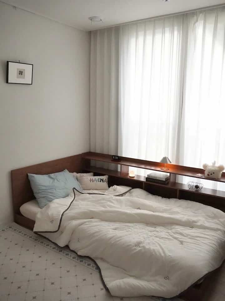家の空間一つ一つ私だけの感性で満たされたが
長い間触れられなかった子供たちの寝室

今はたくさんカバーされた子供たちのために
幼児ベッドは送り、好みに満ちた低床型ベッドに変えました。
ベッドを1つ変えただけなのに本当に違う空間になってしまった感じ

低床型に本棚まであって子供部屋に喧騒
とても気に入っています。

＃低床型ベッド＃子供用ベッド＃子供部屋飾り＃幼児用ベッドルーム＃ウォールナット＃木製ベッド＃本棚＃本棚型ベッド＃木製家具＃子供用ラグ＃オブジェクト＃時計＃フランテリア＃調和＃寝具おすすめ＃子供用ベッド＃寝室インテリア＃寝室スタイリング＃家具配置