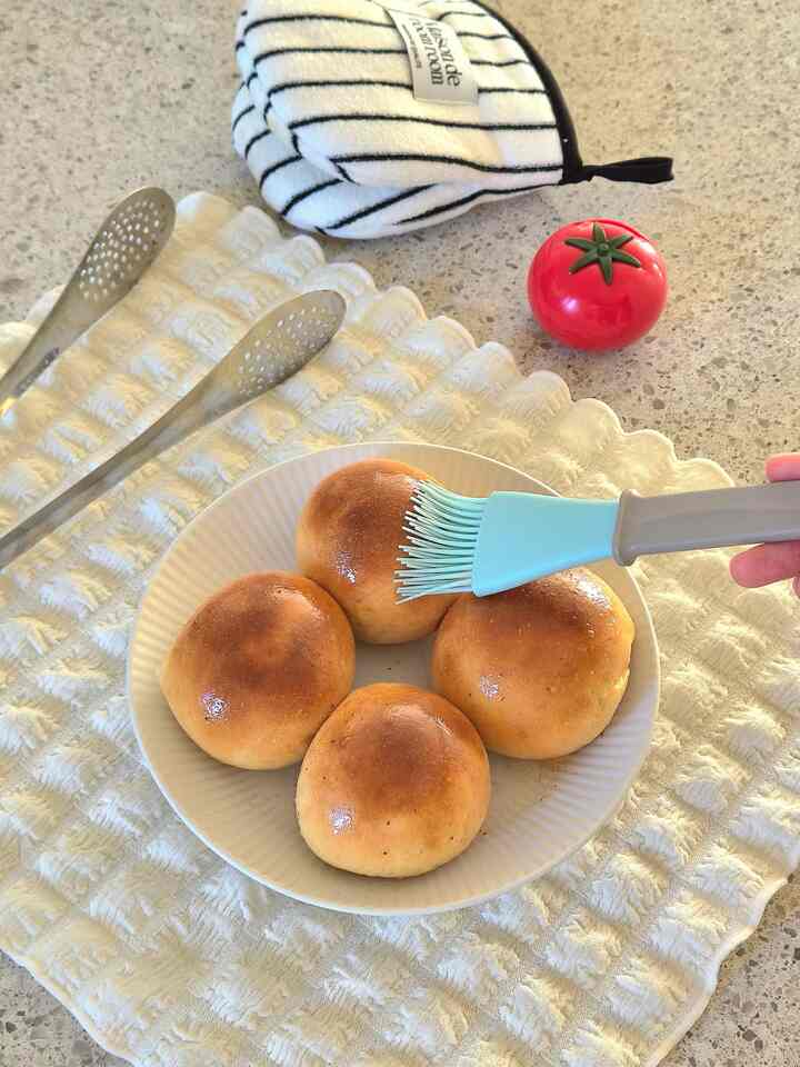 ＃コンスープ記録集
ヨアルモトも可能なホームベーキング🍞🥖
冷凍生地＆オーブンorエアフライヤさえあれば
自宅でも手軽に可能👌🏻
。
。
。
#キッチン用品 #キッチン用品おすすめ #キッチン飾り 
＃キッチンテム＃ホームベーキング＃ホームカフェ＃ヨルモット
＃ベーカリー＃パンスーン＃キッチンクロス＃キッチンアクセサリー
＃赤ちゃんの小道具＃感性小物＃感性キッチン
＃お金
＃家の装飾＃部屋の装飾＃キッチンインテリア＃キッチンインテリア小道具
