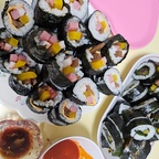 
새로운 도전.
과메기 김밥 🤔
#오늘뭐먹지 #김밥 
#집밥기록 