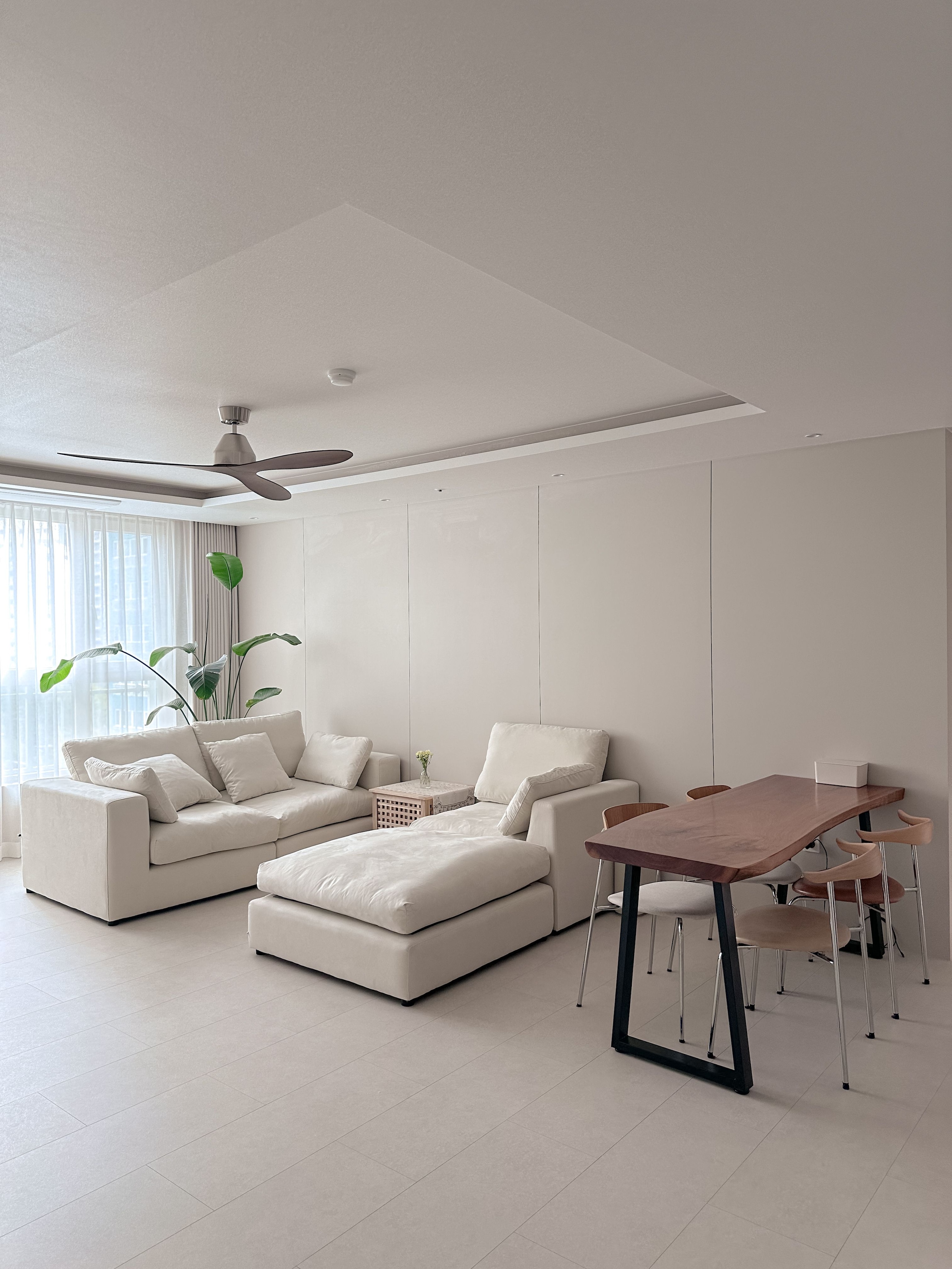 WOODTHEORY NEWTRO Cow チェア［4色］ | ダイニングチェア | Ohouse