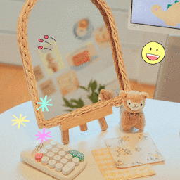 🦙나도 한다 #우리집잘산템빙고 3탄😍 #서재 편✍🏻
드디어 마지막 빙고로 돌아온 알파카입니다😆🦙 오늘 소개할 잘산템은
🌈온도르스튜디오 - 중형 라치형 거울 원데이클래스🌈
🌈무아스 - 클래식 다이얼 무선충전 라디오 스피커 (아이보리)🌈
🌈레드빈 - 더베러 기계식 키보드 A1 (바나나푸딩, 저소음라임축)🌈
이렇게 세 가지입니다🫶🏻 하나씩 소개해드리도록 할게요!
#맞팔 #꼼꼼리뷰어선발대회 #집에서제일바빠 #데스크테리어족 #데스크테리어 #홈오피스 #나도크리에이터 #오늘뭐하집 #집순이 #내돈내산 #내돈내산인생템 #라탄 #라탄거울  #옐로우인테리어 #노랑인테리어 #버터색인테리어 #버터인테리어 #옐로우 #버터색 #우드인테리어 #우드앤화이트 #우드앤화이트인테리어 #하나뿐인내작품 