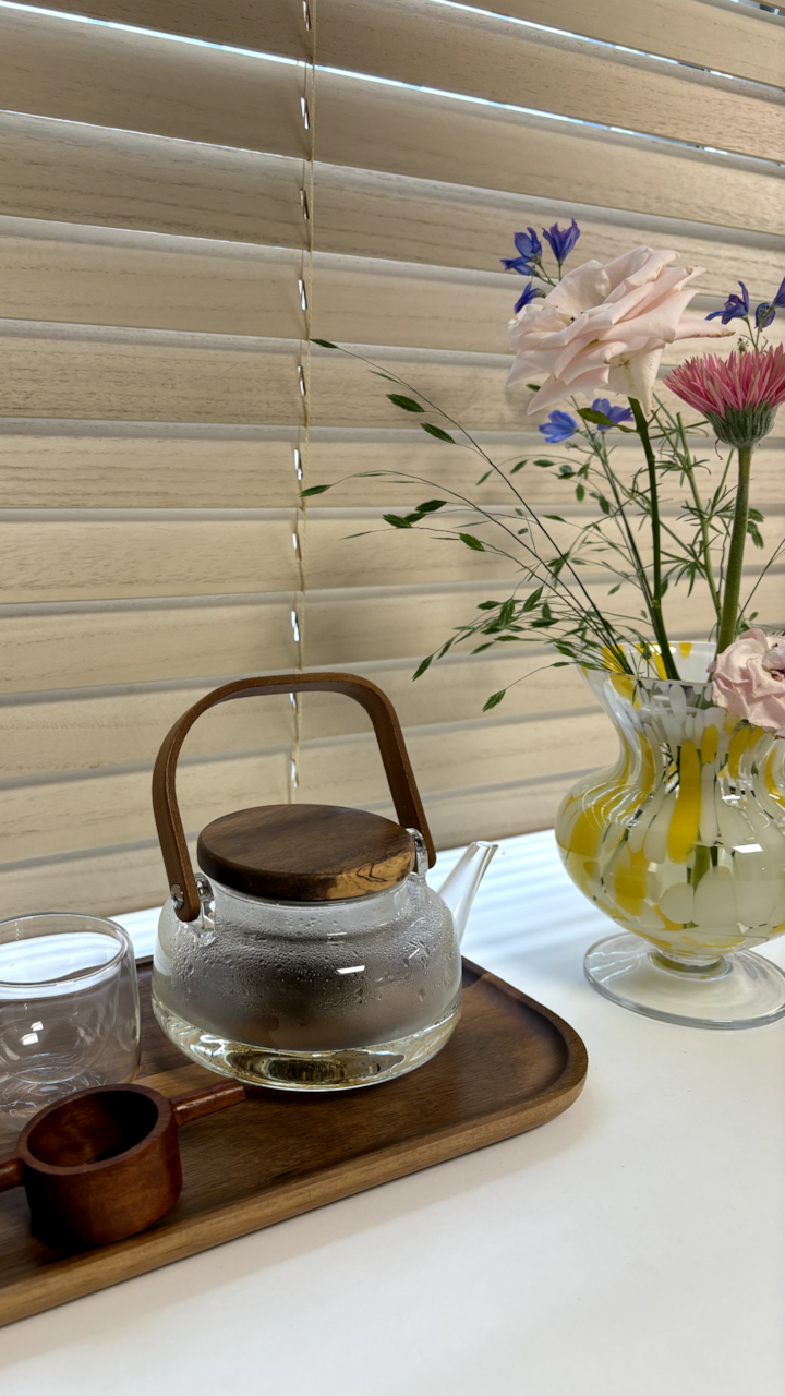 Durable Glass Teapot & Cup Set with Wooden Tray (4-Person Set) user photo