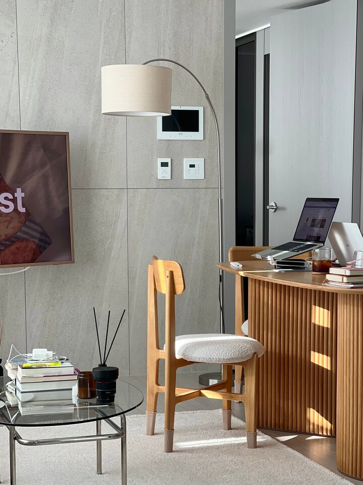 short form carousel card thumbnail