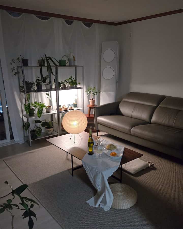  #그릇추천 #홈파티 #집꾸미기 #거실인테리어 #테이블웨어 #플레이팅 #플레이팅필살템 #그릇 #빈티지소품 #homedecor #livingroom #home #homeparty #tablesetting #dinnertime


