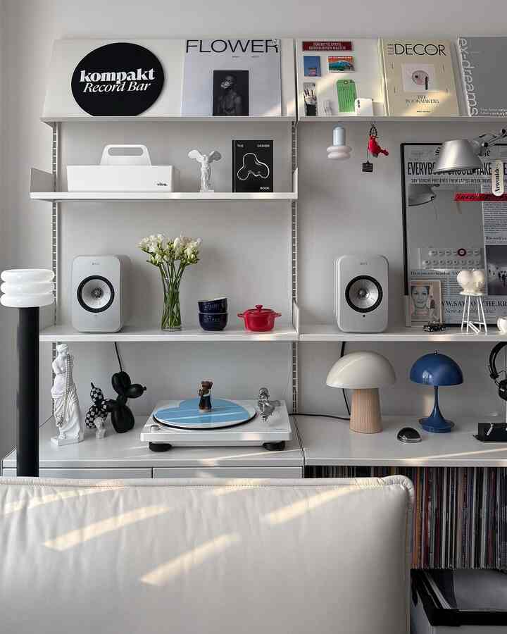 #광고 So lovely Staub 💙❤️

I saw the products from Today's House Binary Shop's biggest event 'Binary Week' and bought the Staub Ceramic Mini Pot & Ramkin Bowl because they were so cute. Is it true that they're even cuter because they're small? ⸝⸝˘◡˘⸝⸝

I'm going to work out and come back with a ton of yogurt and cereal to eat! 😙✨

The daily one-day super special deals and high-end brand sales are in full swing, so don't miss out and run! 🏃🏻‍♀️💨

🛋️ @binaryshop_official @todayhouse
✿ Binary Week | 3.17(Mon) - 3.30(Sun)

🥣 @staub_kr
✿ Staub Ceramic Mini Pot 10cm (Cherry)
✿ Staub Ceramic Ramkin Bowl 9cm 2P Set (Dark Blue)

#Today's House #바이너리샵 #바이너리위크 #인테리어 #binaryweek #binaryshop #스타우브 #꼬꼬떼 #스타우브꼬꼬떼 #홈데코 #키친웨어 #그릇 #테이블웨어 #kitchen #tablewaredesign #staub #lacocottestaub #cocotte #예쁜템최고야 #오늘의우리집 #오늘장면한컷 #콘수프기록 #콘수프
