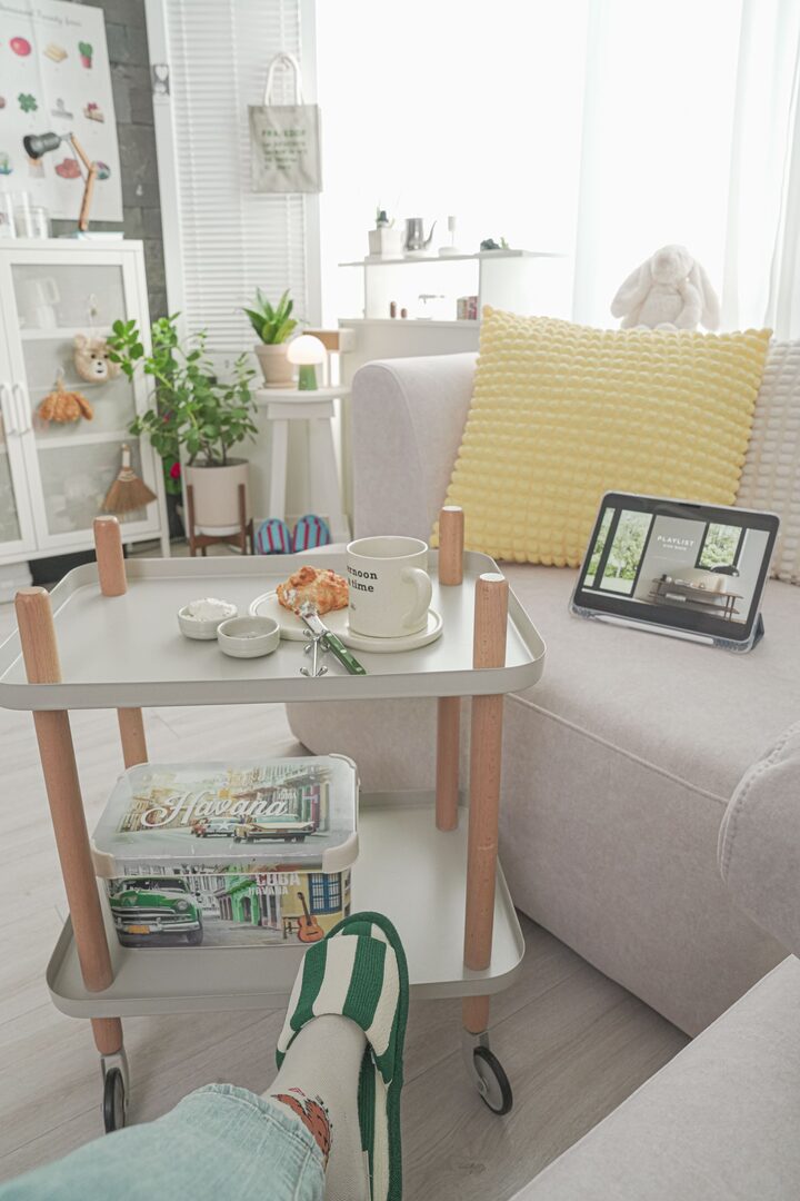 short form carousel card thumbnail