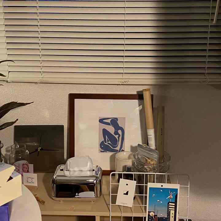 飾りたいものが沢山あって贅沢な迷い…
#一人暮らし #一人暮らし部屋 #一人暮らしインテリア #ニトリ #IKEA #artofblack #マティス