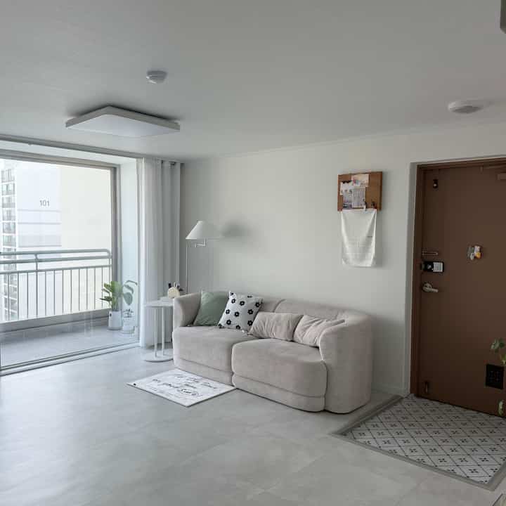 リボン付き クッション・座布団カバー兼用［18色］を使ったコーディネート 1