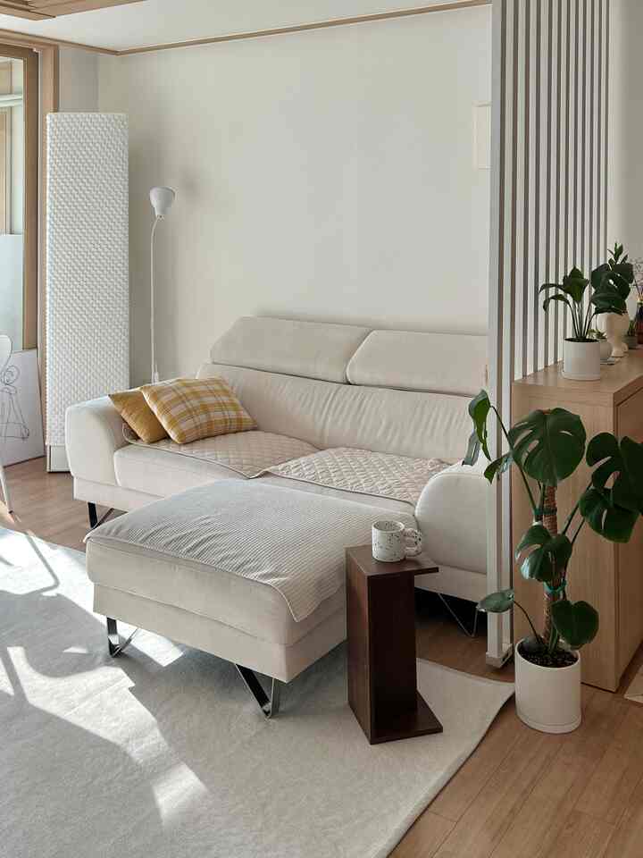 ＃オープテム＃メイトハウス 
#メイトハウス1期 #ディンクソマチ

今日の家でこれはぜひ買わなければならない！
私は＃ウッドトーク＃ガンサルパーティションを挙げます。
中文のない19年目構築チャーターハウスで
施工の代わりにムタゴン間殺パーティションで
空間を分離しようとしましたが、そのおかげで
リビングルームとポーチがしっかりと分かれている
廊下から入ってくる視線も一定部分遮断されています 
とても満足しているアイテムですㅎㅎ！

#24ピクニックインテリア＃チャーターハウスを飾る＃パーティション＃パーティションインテリア＃ラグ＃ラグインテリア＃今日の庭 