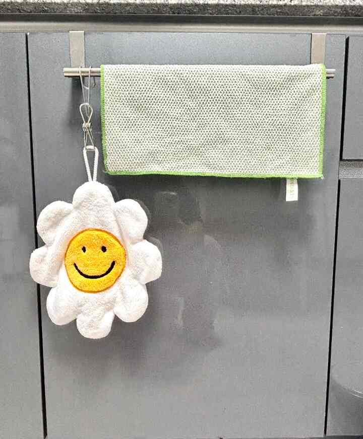 ＃かわいいテム最高です＃コンスープ記録6

とてもかわいい私の家のキッチンハンドタオル🌼🌼
笑顔の笑顔がとても癒されます☺️

水気吸収は一般タオルよりは弱いですが、きれいなら止めます〜

＃キッチン用品＃キッチンハンドタオル＃ハンドタオル＃ハンドタオル＃きれいなタオル＃ハンカチ＃ハンガータオル＃極細糸タオル＃極細糸＃柔らかい＃キッチンテム＃キッチン小道具おすすめ