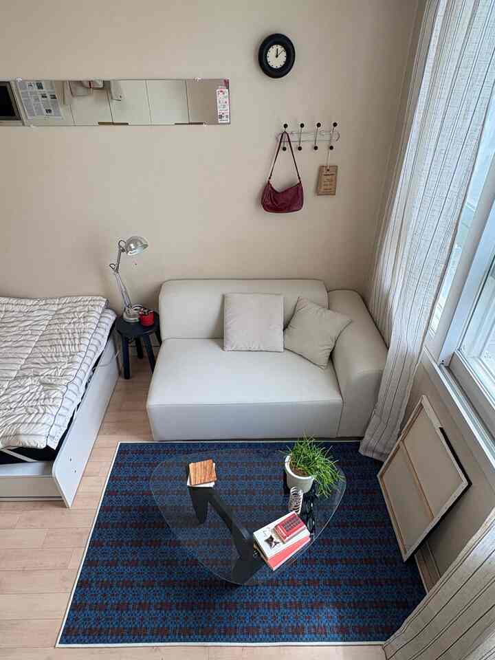 雨の週末に新しいテーブルに交換する🏡

 #home #interior #집꾸 #집꾸미기 #소품 #daily #오늘의집 #셀인 #셀프인테리어 #homedecor #roomtour #home #roomdecor