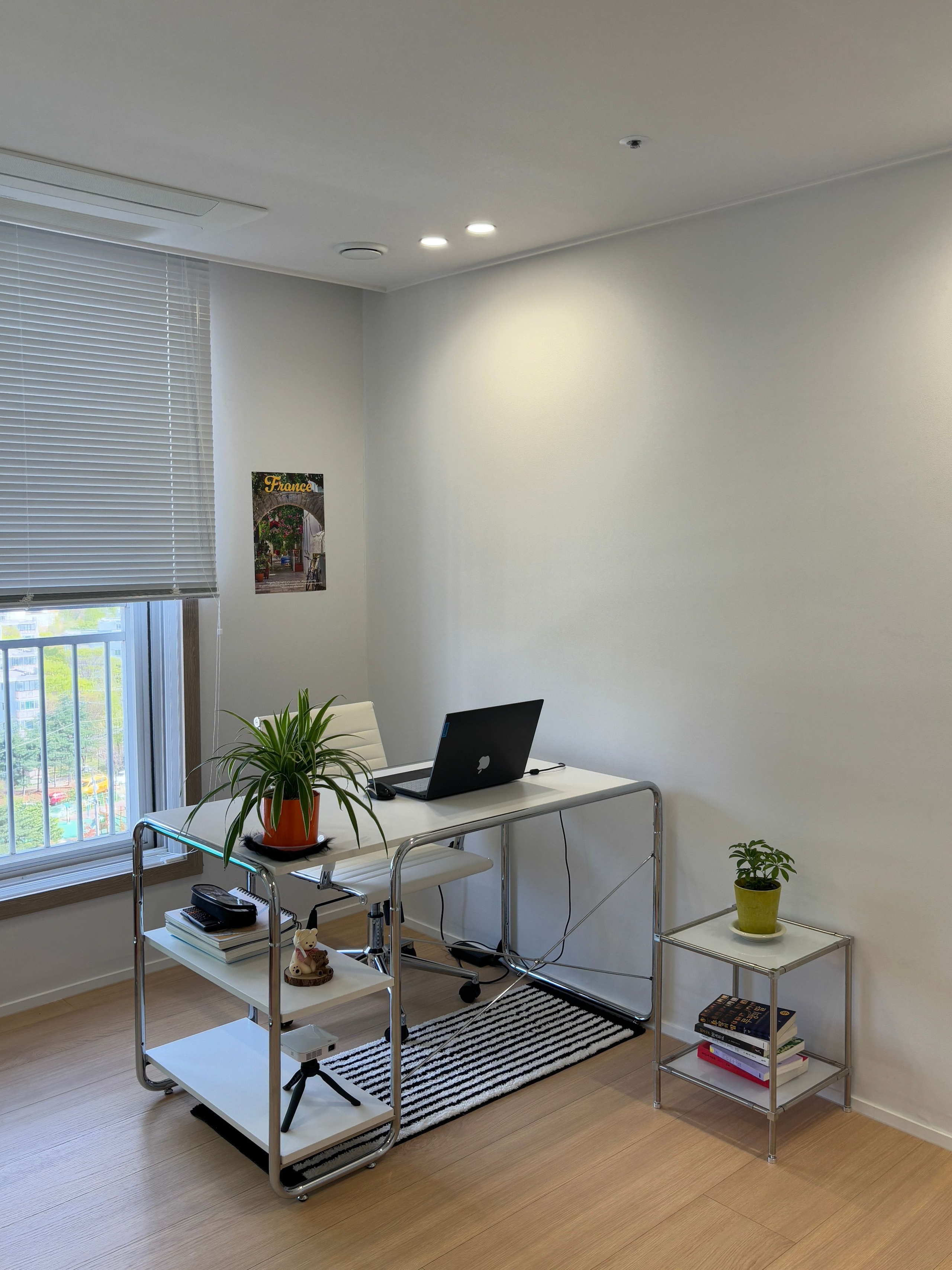 ◆未使用◆PLUS スクエア　テーブル2020年製　ミッドセンチュリー　モダン 楽天市場】書斎デスク セラミック デスク オフィステーブル 4-6人用