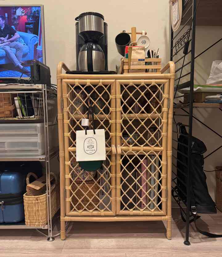 #コーヒーコーナー #momonatural #lotta #マグツリー #コーヒーメーカー #ラタン家具 #キャビネット 