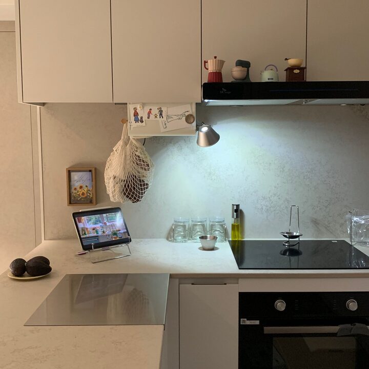 short form carousel card thumbnail