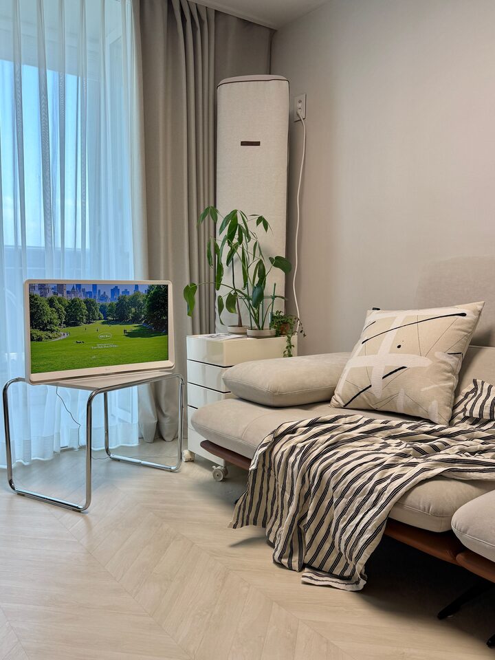 short form carousel card thumbnail