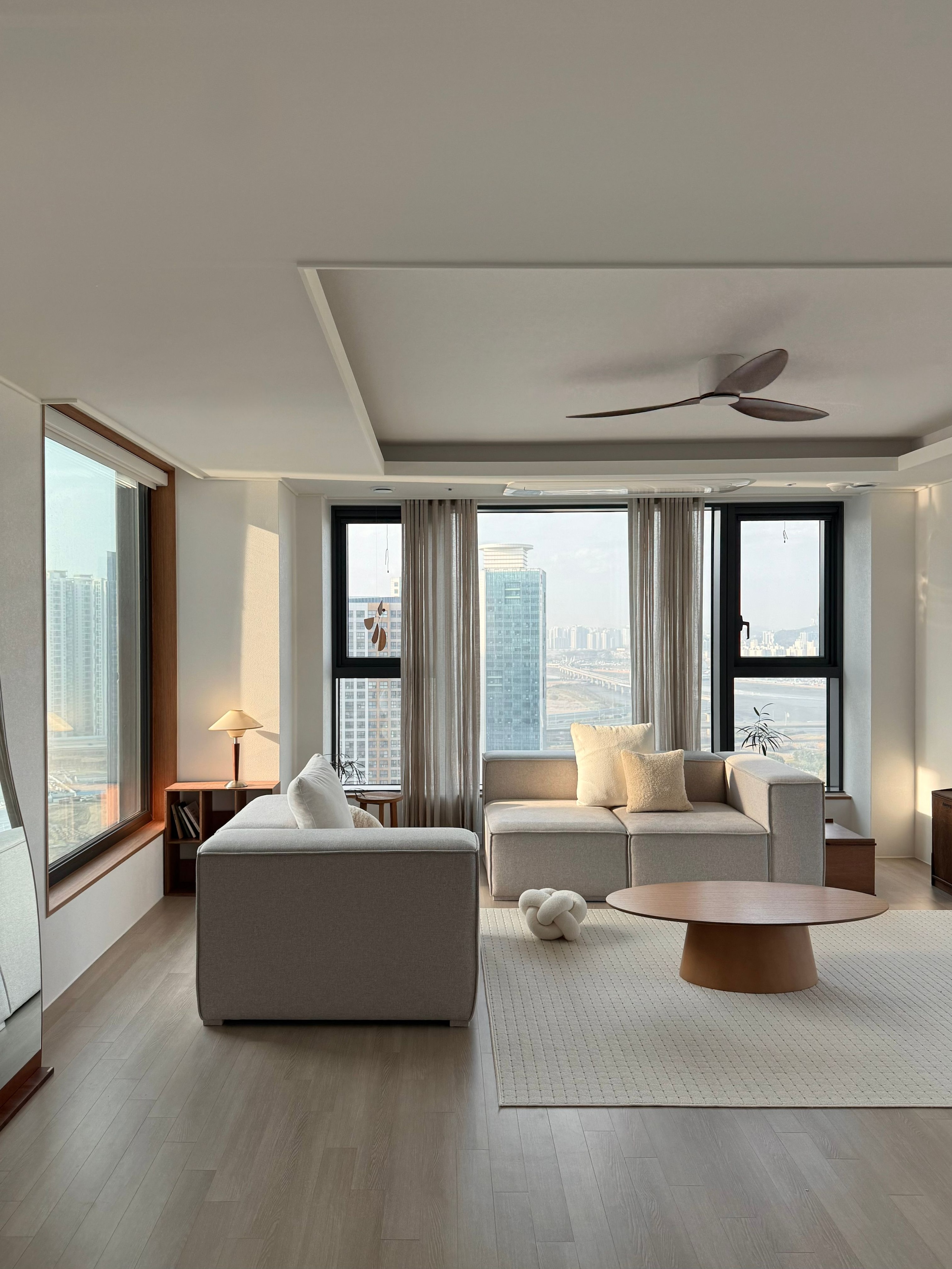Wood Oval Coffee Table user photo