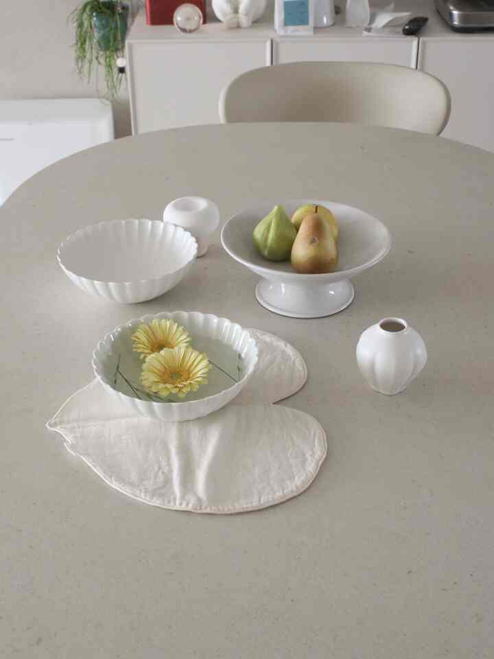 #주방 #그릇수집가 #무자기 ☑️朝から雨がたくさん降りますね..🌧️

無磁器 Flower 29 bowl 花見 綿器  #mujagicrafter #온더테이블 #그릇스타그램 #오늘의우리집 #그릇수집가 #메이트하우스 #투애니원맘즈