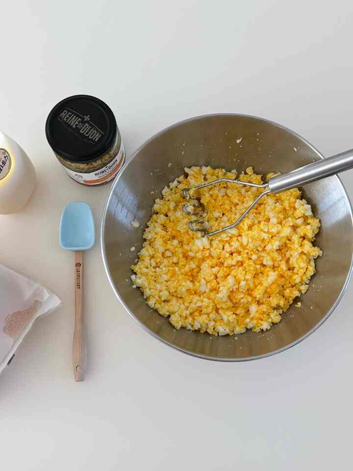 

＃オーホームストア＃コンスープ記録
最愛の卵サンドイッチを作ってみました🥚💛🥚
シンプルで美味しくてとても好きなサンディッチ！夕方に早く食べましたが、夜食を食べさせてください...


＃ftc6機＃今日の家＃ホームスタイリング＃今日のシーンカット＃キッチン＃キッチン用品＃調理器具＃ウィキノ＃ルクルーゼ＃無印良品＃muji＃ファルコン＃ホーロー＃ホーリーボウル＃かわいいボウル＃ホームカフェ＃ホームブランチ＃今日何を食べる＃プレーティング＃卵サンドイッチ＃