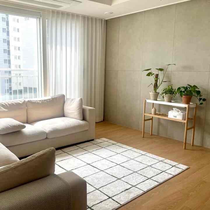 ＃今日の庭で受け取った植物がとても成長しています 😌🩷 やはり家には緑緑の植物がなければ活気があるようですね！
#イケア #サッスマス製品が家の雰囲気も生かしてくれ、鉢植えの配置も程よいようで満足ですよ！ 😊


＃新婚旅行のインテリア
＃メイドウェルカム
 