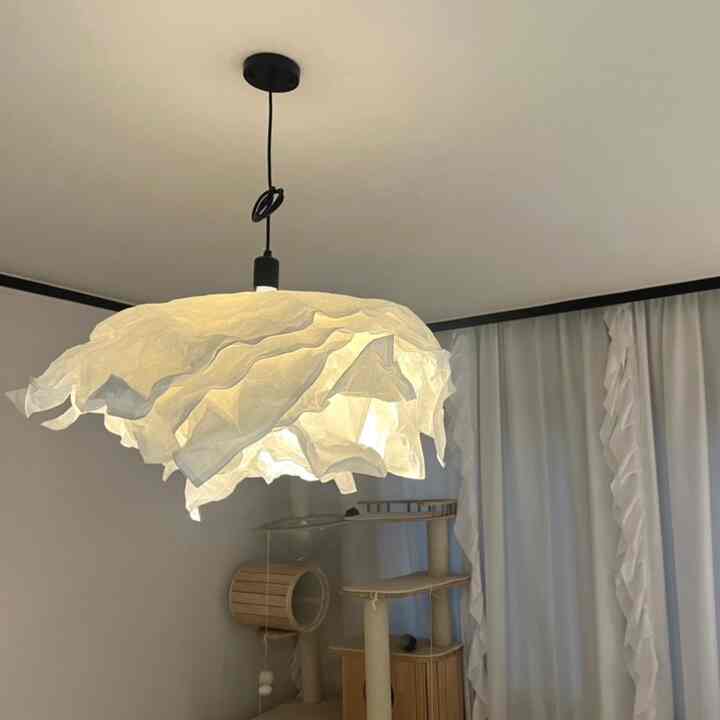 1.寝室
#テムの山 #조명
とてもよく買ったと思います。 
形も自分のスタイルで作ることができて面白い照明です。  


 #리부트캠프 #챌린지 #우리집조명은몇개 #조명인테리어 #침실 