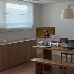 #미니멀대맥시멀 
어떤 공간에서도 미니멀로 설명이 되는 우리집 🏡

