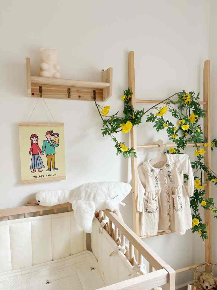 #블랑가또서포터즈6기 #애착인형추천 #애착인형추천 #아기방꾸미기 #아기방인테리어 #아기방인테리어소품 #아기방꾸미기소품 #애착인형 #애착인형추천  #오리인형 #출산선물 #백일선물 #돌선물 #국민육아템 #duck #plush #blancgateau  

久しぶりに見上げる蜂蜜が部屋:) 

いつの間にか蜂蜜は5ヶ月です。
調理元退所したと写真を上げた時がちょっとそうですがㅎㅎ

赤ちゃんの愛着人形の一つは必須です。 

これがなぜそうなのか、息子たち6ヶ月からは別名厳しい時期、分離不安が生じるため、 
愛着人形を作ってくれたら第2の愛着対象と思って
不安な感情が緩和される可能性があります。




