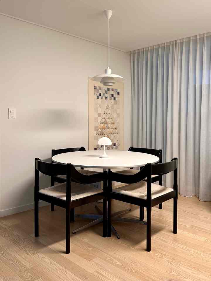 #우리집포토존  #미니멀라이프 #다이닝 #다이닝공간 #다이닝인테리어 #다이닝테이블 #다이닝체어 #다이닝존 #다이닝조명 #다이닝꾸미기  #카리마테 #루이스폴센 #판텔라포터블 #맞팔 

