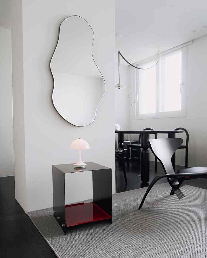 ＃コンスープ記録＃今日の私たちの家＃提供

モノトーンリビングルームにカラープラス+

おやつソートのレッドポイント❤️

それなり大胆な試みでしたが、
思っていたよりずっと従来のリビングルームの家具と調和して調和しているようです。

＃モダンインテリア＃デザイン家具＃リビングインテリア＃ミラー＃リビングライト＃プリッツハンセン＃ラウンジチェア 