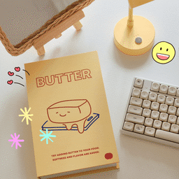 🦙알파카의 #찾았다오집템 📙잡동사니가 고민이라고요? 이 책(?)에 넣어 보세요! #데일리오브젝트 수납모형책📚
사진을 찍을 땐 치워져 있어서 잘 모르셨겠지만 늘 잡동사니와의 전쟁을 치르고 있던 알파카의 책상 위.... 혹시몰라하면서 버리지 못하다보니까 잡동사니만 한 무더기가 되더라고요🥲 그래서 구입했습니다 요 마법의 책(?)을요!
#가짜책 #수납책 #모형책 #책모형 #무접점키보드 #한무무 #데스크테리어 #데스크테리어족 #마이데스크테리어 #홈오피스 #서재인테리어 #책상꾸미기 #서재 #키보드 #블루투스키보드 #무선키보드 #컬러인테리어 #버터인테리어 #버터색인테리어 #옐로우인테리어 #옐로우 #버터색 #노란색 #집들이선물추천 #백발백중선물사냥꾼 #맞팔해요 #오늘의가든 #맞팔