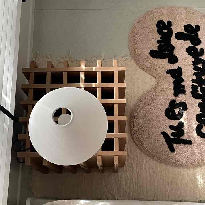 ＃見つけた家

トゥク家具〰️
紙家具ですが、しっかりしてデザインもユニークなので
雰囲気を変えたいときには良いテム！
ラグで雰囲気を多様に与えられる点もメリット

＃構築インテリア＃構築リモデリング＃構築極複記＃20平台アパートインテリア＃シングルライフ＃1家具＃ベッドルーム＃ベッドルームインテリア＃ベッドルーム＃ベッドルームインテリア＃ブラック＆ホワイトインテリア＃無彩色インテリア＃モノトーンインテリア＃ウッドインテリア＃今日のシーンカット＃今日の私たちの家＃コンスープ記録＃ラグ＃東洋風 