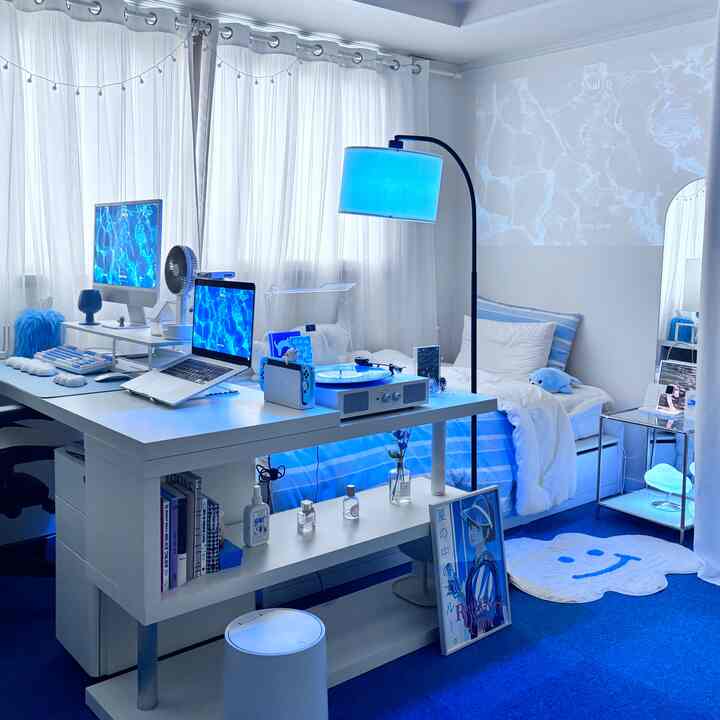 アーバンアーチ型 ノーフレーム全身鏡［4サイズ］を使ったコーディネート 1