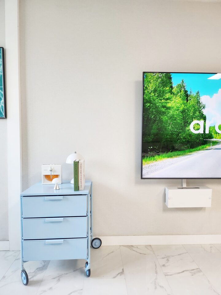 short form carousel card thumbnail