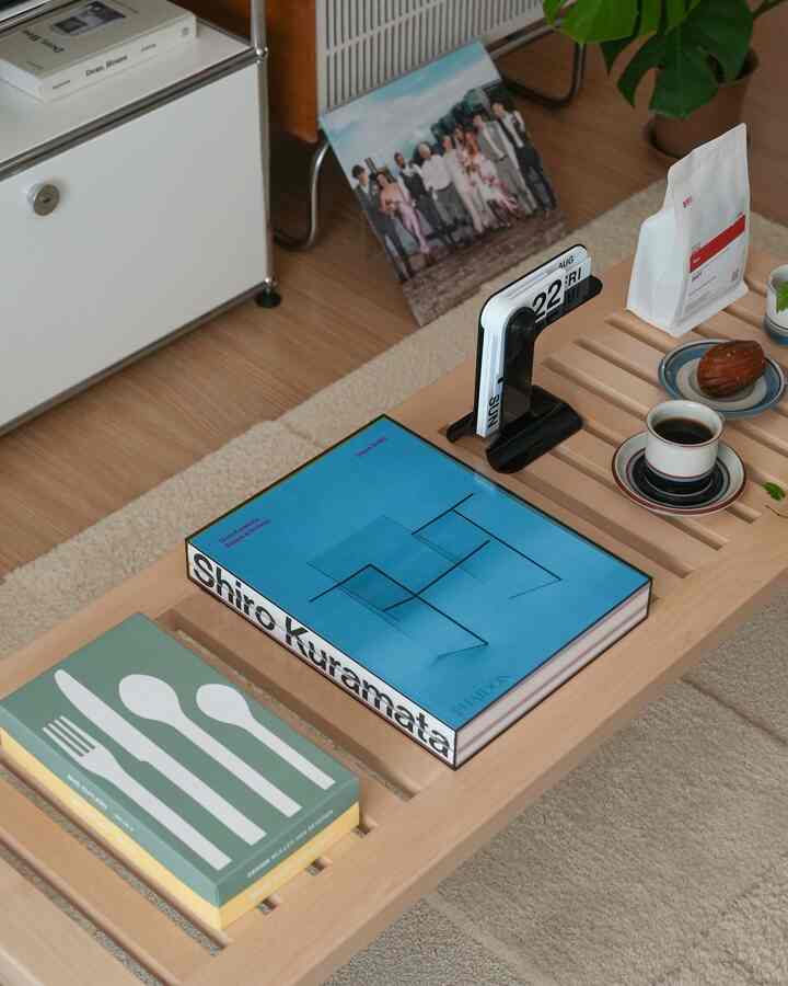 お好みコレクション 📖 🍴☕️💿 

＃デザインブック＃カトリー＃カレンダー＃コーヒーカップ＃アラビアフィンランド＃アルテック＃インテリアアクセサリー＃インテリアオブジェ＃ラグ＃ホームカフェ＃インテリア＃ShiroKuramata＃ビンテージカップ＃ダネジェミラノ＃かわいいテム最高です＃ホームカフェ用品 