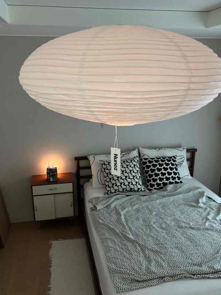 #오감리뷰プログラムを通じて製品を提供され、直接使用してスタイリングした後期です。

五感レビューのおかげであまりにも欲しかったヌノーズのペーパーランプをつけてみましたね！
レビューアに選ばれて一番心配されたのは電気工事です。