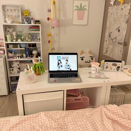 오늘의집 스페셜 크리에이터 오프닝 밋업 🏡💫
아쉽게도 오프라인은 참석하지 못했지만,
온라인으로 함께할 수 있어서 감사했어요🥹
영상 속 생생한 현장 분위기가 그대로 전해져서
마치 함께 있는 것처럼 느껴졌답니다 💻🤍
하반기에 준비된 다양한 프로그램과 혜택들을 들으면서,
내가 스페셜 크리에이터라니! 하는 뿌듯함도 느꼈고
앞으로의 활동 또한 기대되는 시간이었어요 ✨
곧 있을 클래스와 프로그램들도 벌써부터 설레네요! 
앞으로의 활동 많이 지켜봐 주세요☺️
#오늘의집 #스페셜크리에이터 #오늘의집크리에이터 #스페셜오프닝밋업
#오늘의우리집 #내돈내산 #제품추천 #맞팔 #작은방인테리어 #아이방인테리어 #침실인테리어 #침실꾸미기 #방꾸미기  #아이방꾸미기 #귀여운쿠션 #책상꾸미기 #인테리어포스터 #귀여운포스터 #귀여운소품 #귀여운그림 #책상선반 #철제선반장 #선반인테리어 #핑크인테리어 #피규어선반 #피규어장식장 #피규어정리 #이케아 #이케아책상 #서랍장 