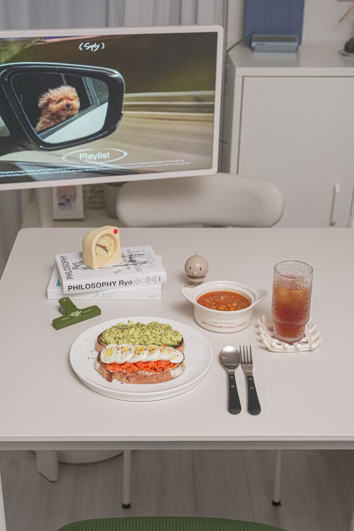 short form carousel card thumbnail