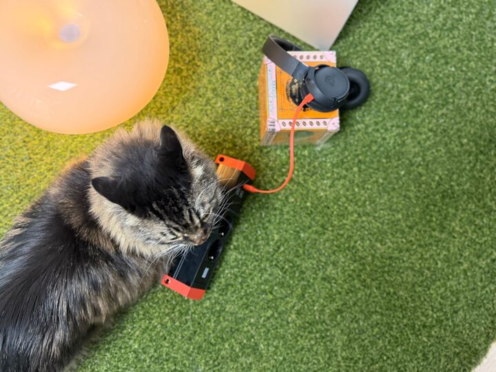 short form carousel card thumbnail