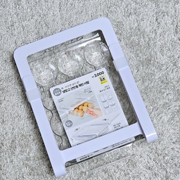 #콘수프기록집 #살림살이 #맞팔
다이소
냉장고 선반 걸이형 계란 보관함 12구
3,000원
품번: 1063381
다른 걸이형 계란 트레이 샀다가
저희집 냉장고에 안 맞아서 실패했었는데
다이소에 걸이형 계란 보관함이 나왔길래 사봤어요!!!
